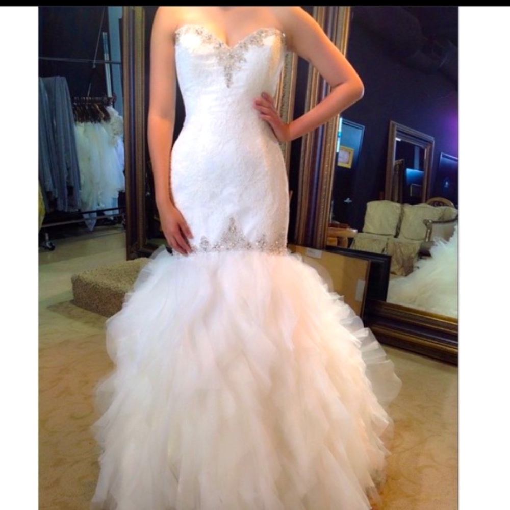 Mori Lee Mermaid Wedding dress, and lace bodice.